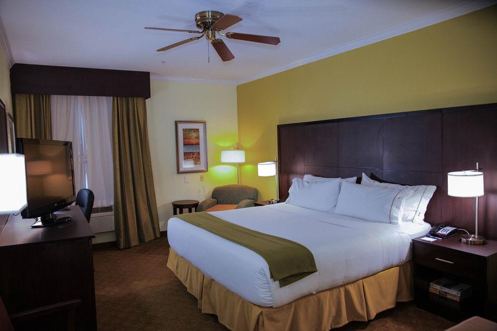 Holiday Inn Express Hotel & Suites Houston North Intercontinental By Ihg Eksteriør billede