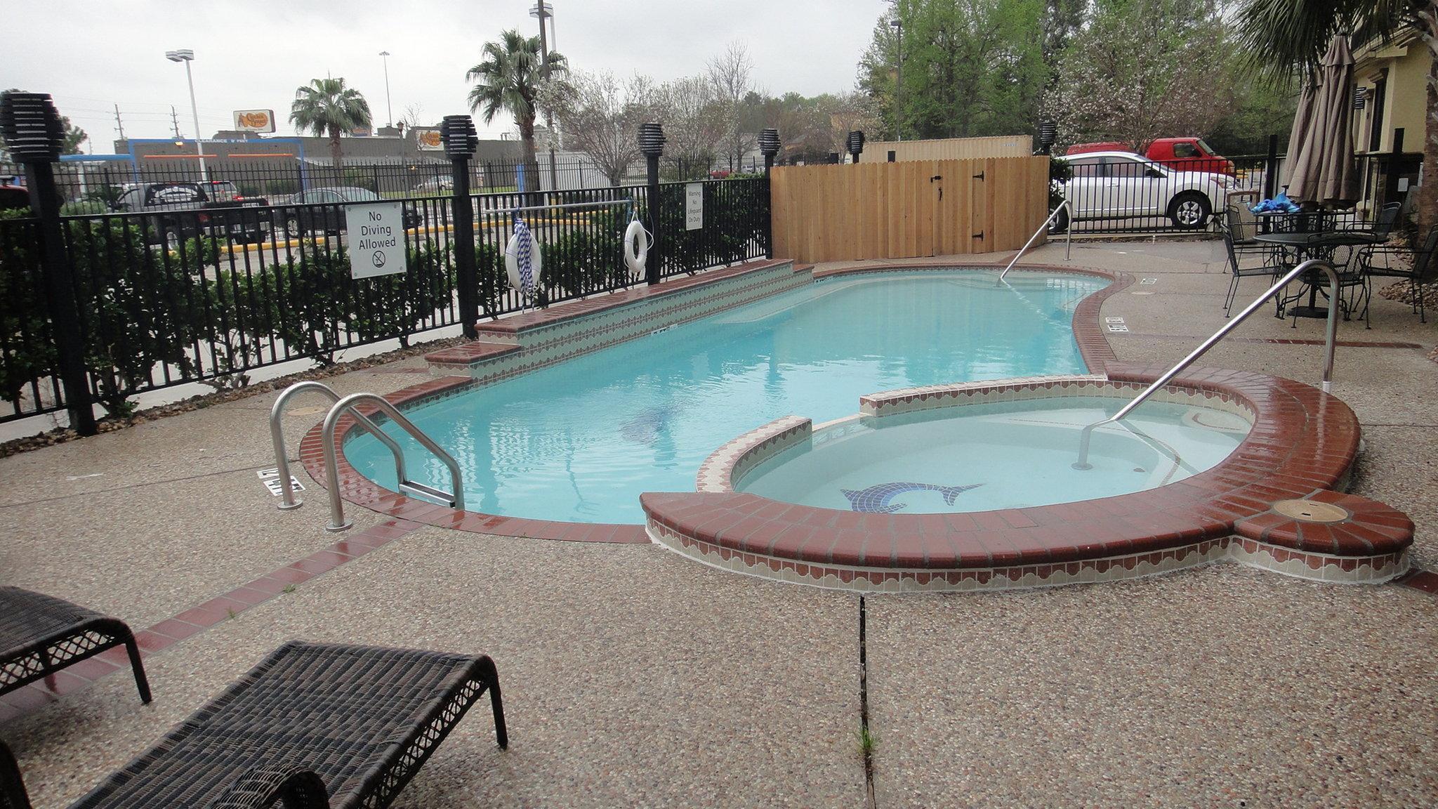 Holiday Inn Express Hotel & Suites Houston North Intercontinental By Ihg Eksteriør billede