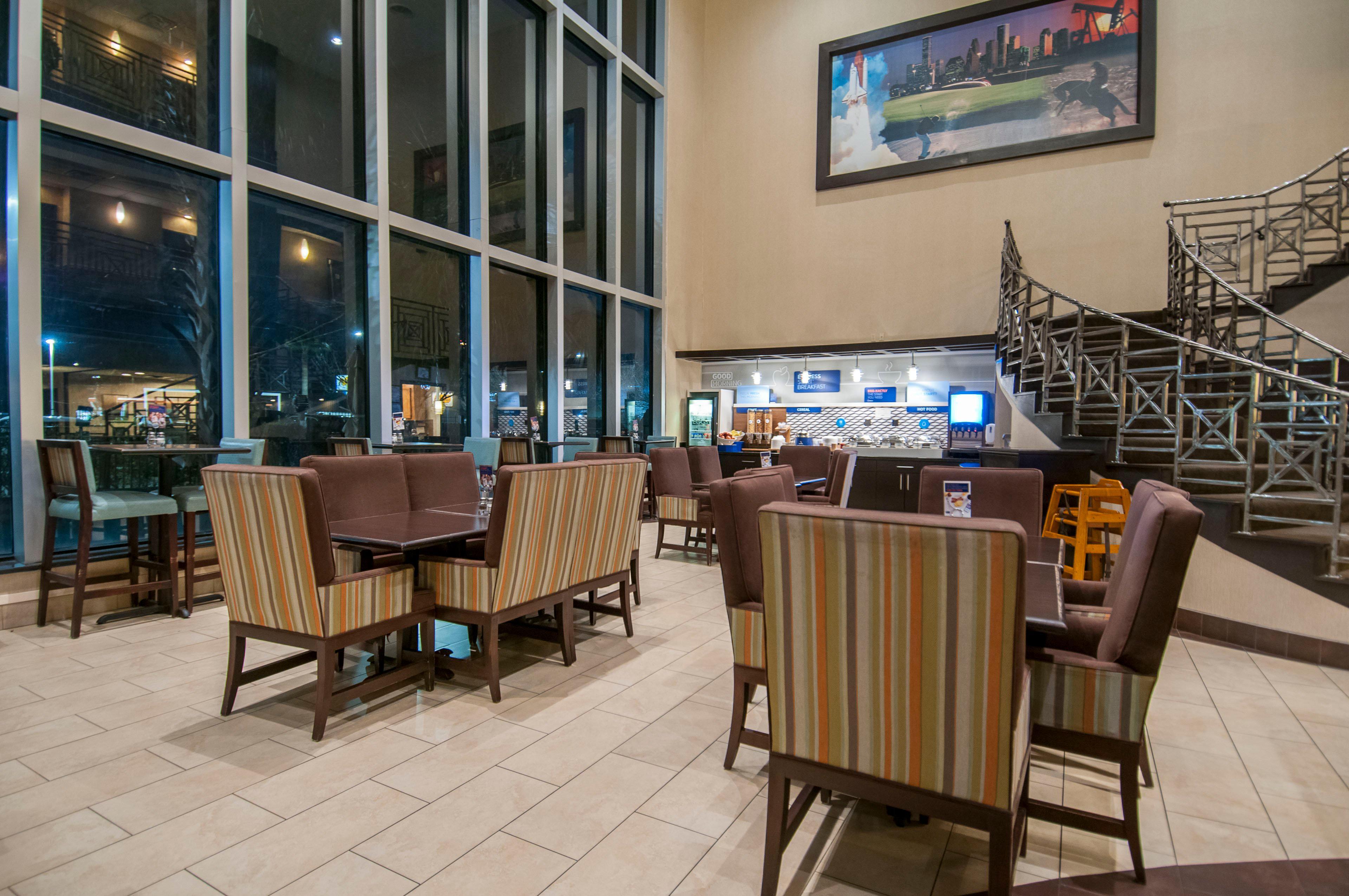 Holiday Inn Express Hotel & Suites Houston North Intercontinental By Ihg Eksteriør billede